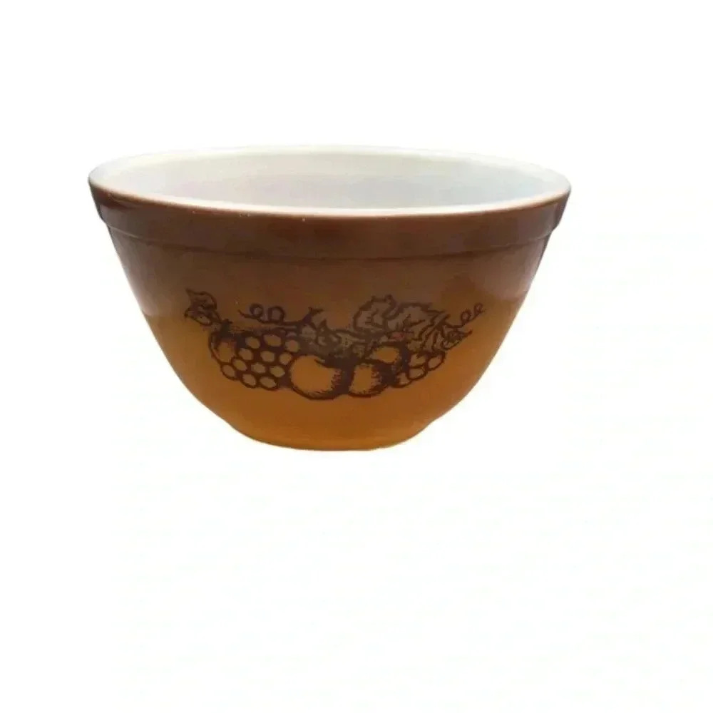 Vintage Pyrex fruit bowl​ - Picture 2 of 4